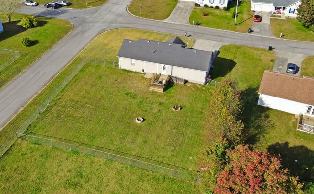 100 Bowers Ct, Oak Grove, KY 42262