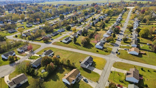 100 Bowers Ct, Oak Grove, KY 42262