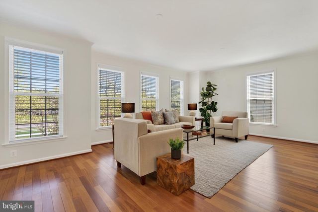 43676 CHICACOAN CREEK SQ, Leesburg, VA 20176