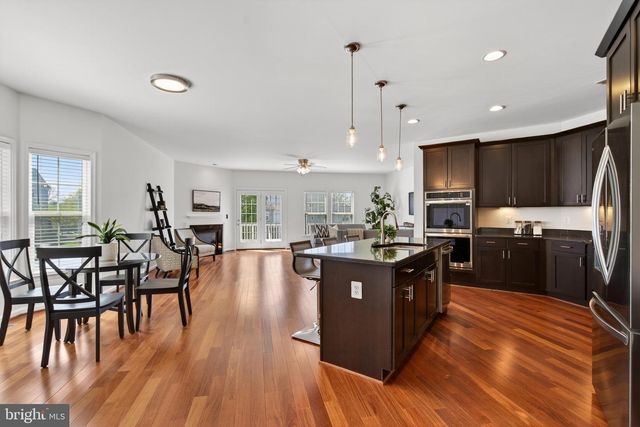 43676 CHICACOAN CREEK SQ, Leesburg, VA 20176