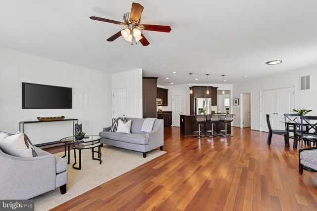 43676 CHICACOAN CREEK SQ, Leesburg, VA 20176