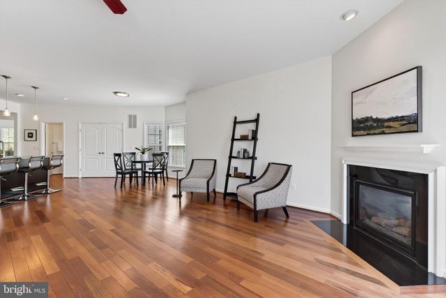 43676 CHICACOAN CREEK SQ, Leesburg, VA 20176