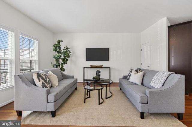 43676 CHICACOAN CREEK SQ, Leesburg, VA 20176