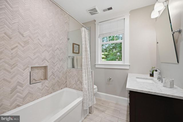 3707 MILITARY RD NW, Washington, DC 20015