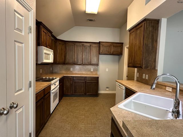 5214 SUNNYBROOK LANE, Wichita Falls, TX 76310