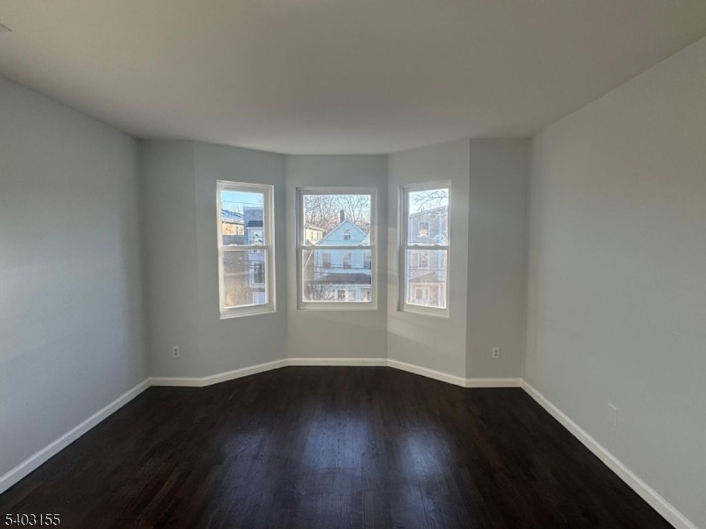 1057 Bond St, Elizabeth City, NJ 07201 — photo 2