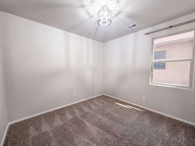 6384 Red Falcon Drive NE, Rio Rancho, NM 87144