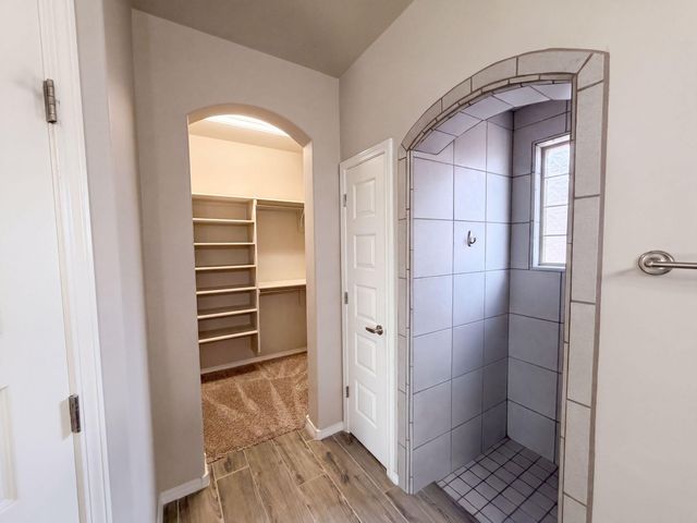 6384 Red Falcon Drive NE, Rio Rancho, NM 87144