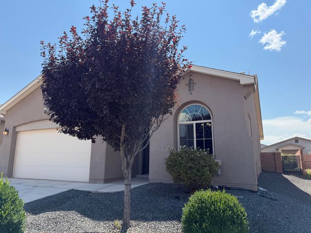 6384 Red Falcon Drive NE, Rio Rancho, NM 87144