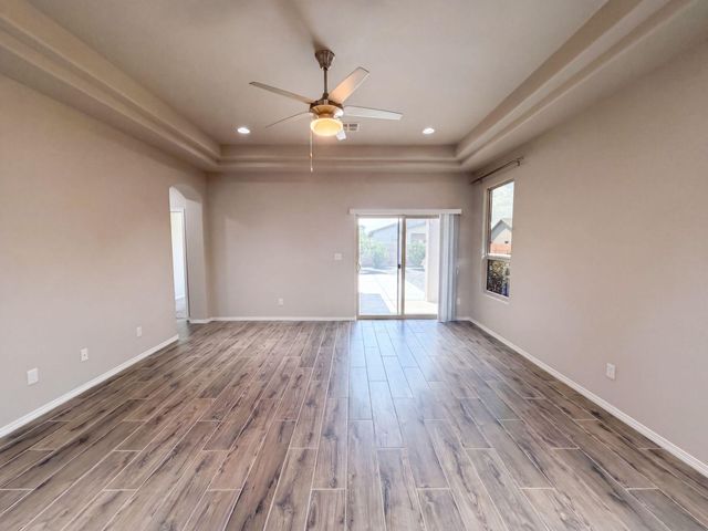 6384 Red Falcon Drive NE, Rio Rancho, NM 87144