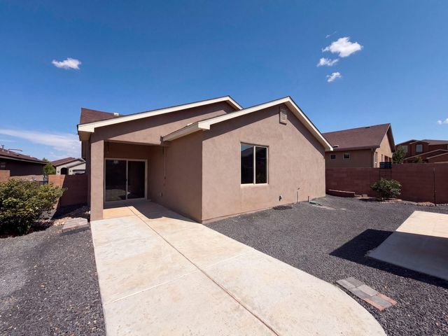 6384 Red Falcon Drive NE, Rio Rancho, NM 87144