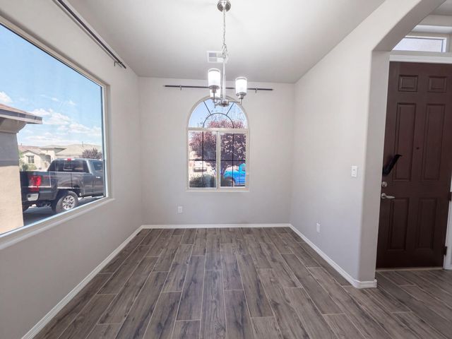 6384 Red Falcon Drive NE, Rio Rancho, NM 87144