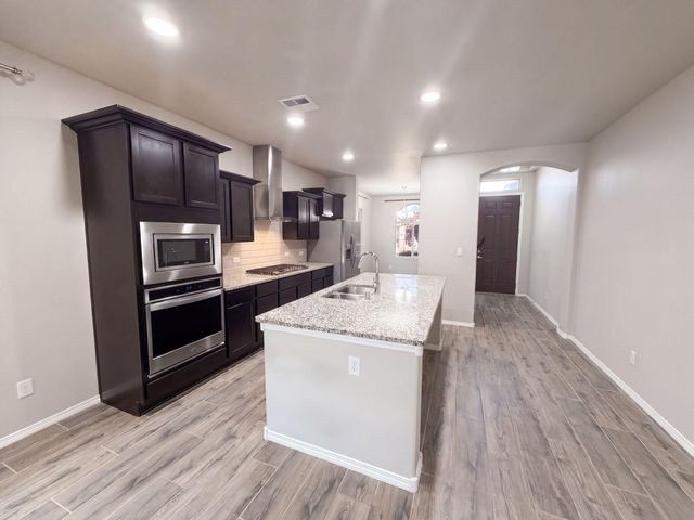 6384 Red Falcon Drive NE, Rio Rancho, NM 87144