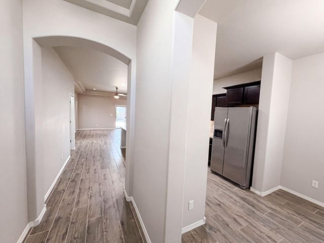 6384 Red Falcon Drive NE, Rio Rancho, NM 87144