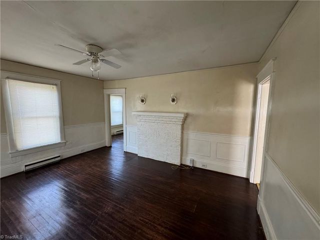 818 S Benbow Road, Greensboro, NC 27401