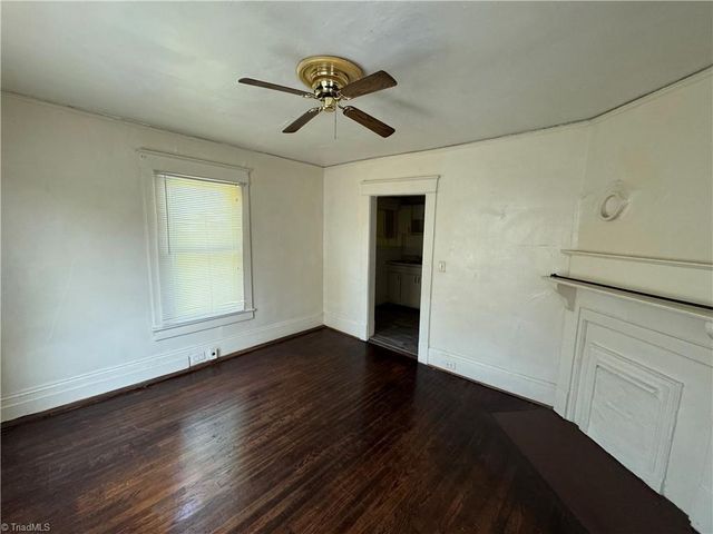 818 S Benbow Road, Greensboro, NC 27401