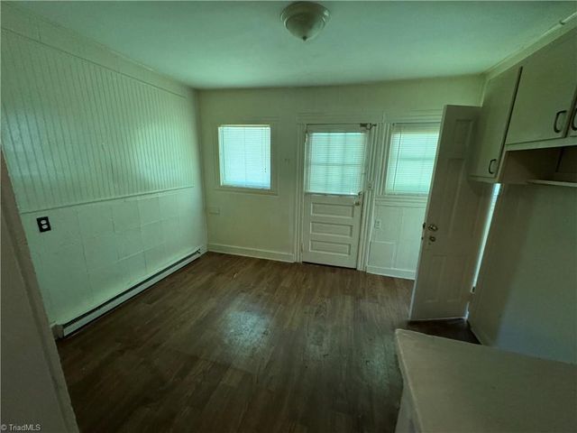 818 S Benbow Road, Greensboro, NC 27401