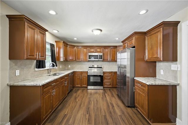 2826 Lens AVE, Norfolk, VA 23509