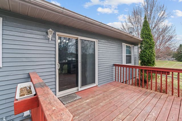 811 Page Street SW, Isanti, MN 55040