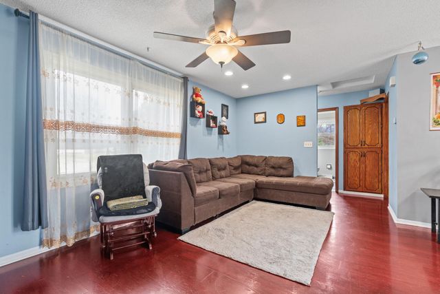 811 Page Street SW, Isanti, MN 55040