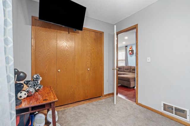 811 Page Street SW, Isanti, MN 55040