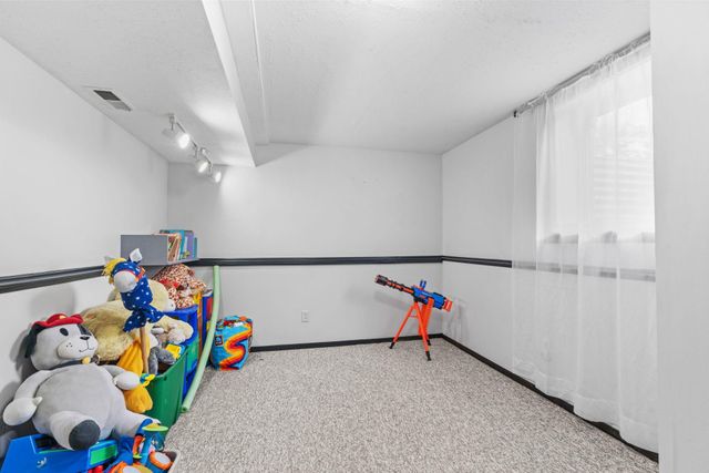 811 Page Street SW, Isanti, MN 55040