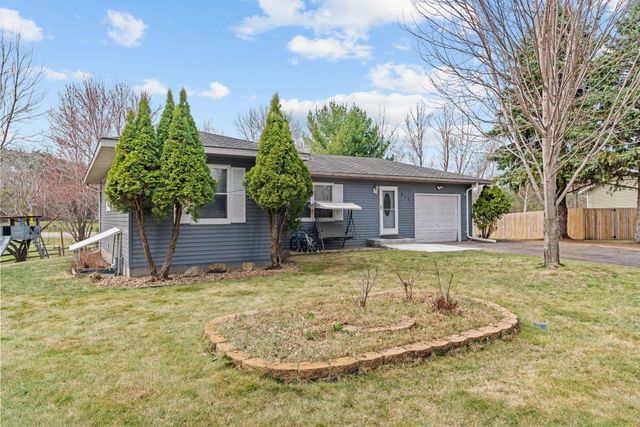 811 Page Street SW, Isanti, MN 55040