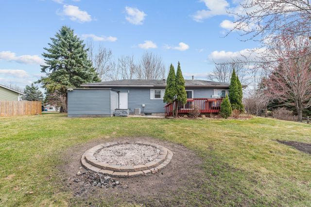 811 Page Street SW, Isanti, MN 55040