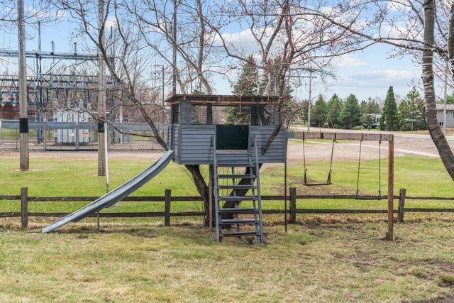 811 Page Street SW, Isanti, MN 55040