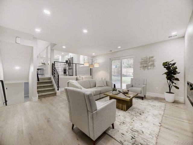 7711 S Rosemary Way, Centennial, CO 80112