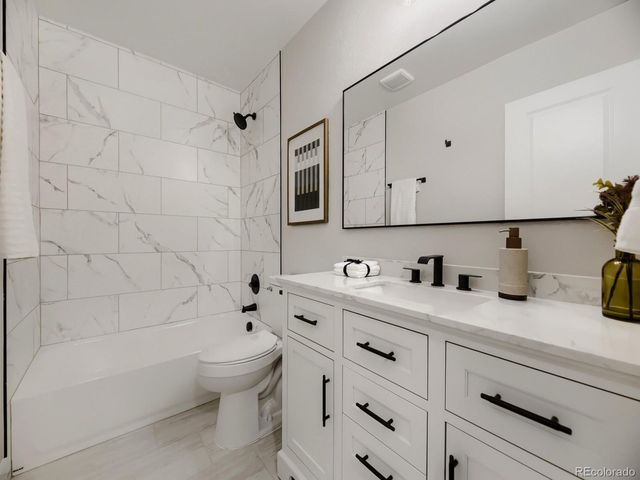 7711 S Rosemary Way, Centennial, CO 80112