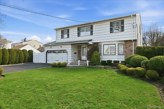 1385 Briard Street, Wantagh, NY 11793
