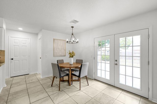 17602 S Summit Canyon Drive, Houston, TX 77095