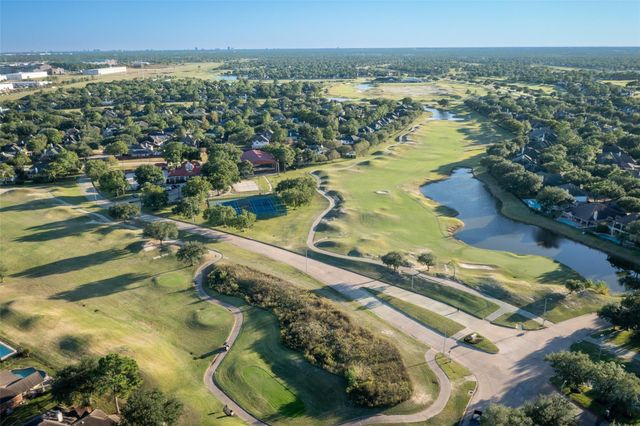 17602 S Summit Canyon Drive, Houston, TX 77095