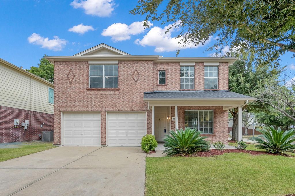 17602 S Summit Canyon Drive, Houston, TX 77095