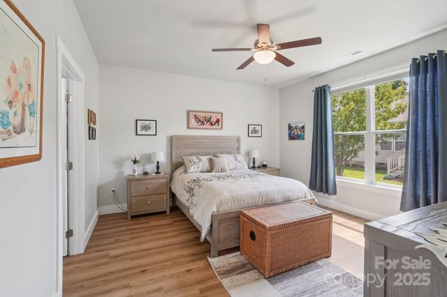 244 Beechnut Drive, Hendersonville, NC 28739