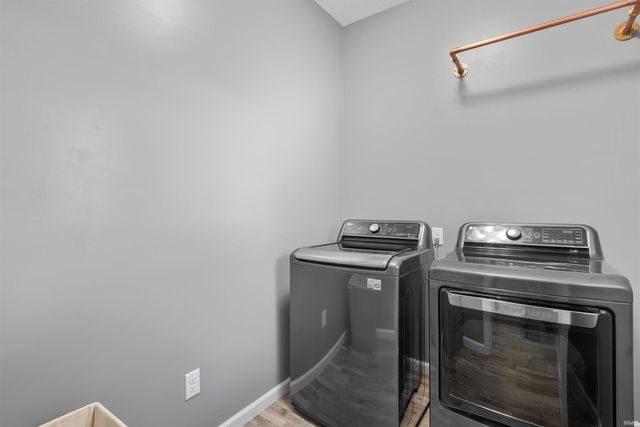 765 Waxwing Court, Roanoke, IN 46783