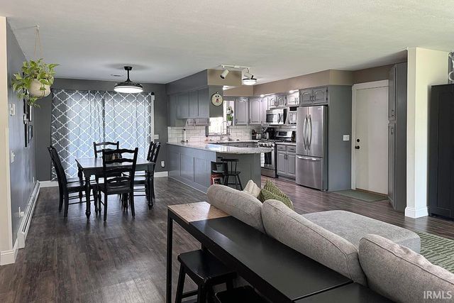 11521 County Road 24, Middlebury, IN 46540