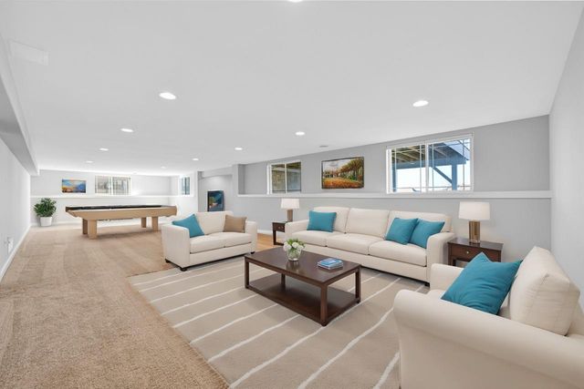 1525 Mohican TRAIL, Waukesha, WI 53189