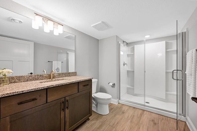 1525 Mohican TRAIL, Waukesha, WI 53189