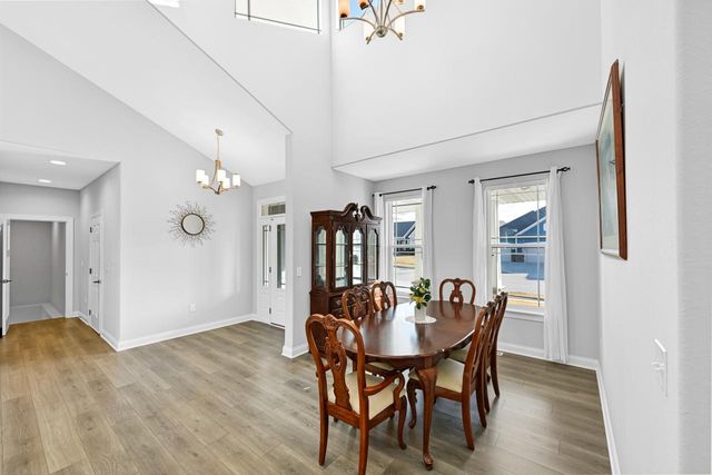 1525 Mohican TRAIL, Waukesha, WI 53189