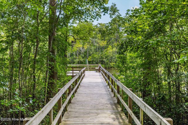 7165 Old Stump Drive SE, Leland, NC 28451