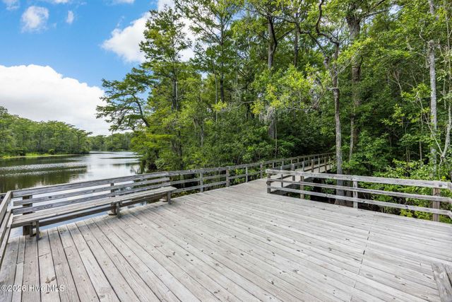 7165 Old Stump Drive SE, Leland, NC 28451