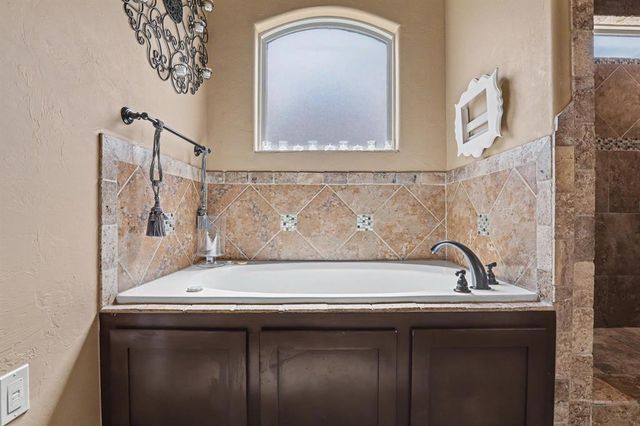 11744 SW 20th Street, Yukon, OK 73099