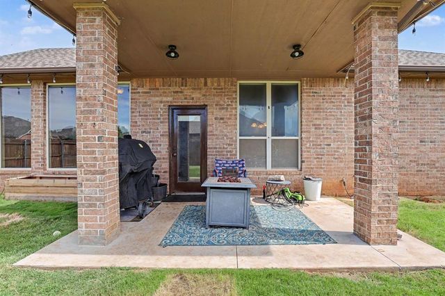 11744 SW 20th Street, Yukon, OK 73099