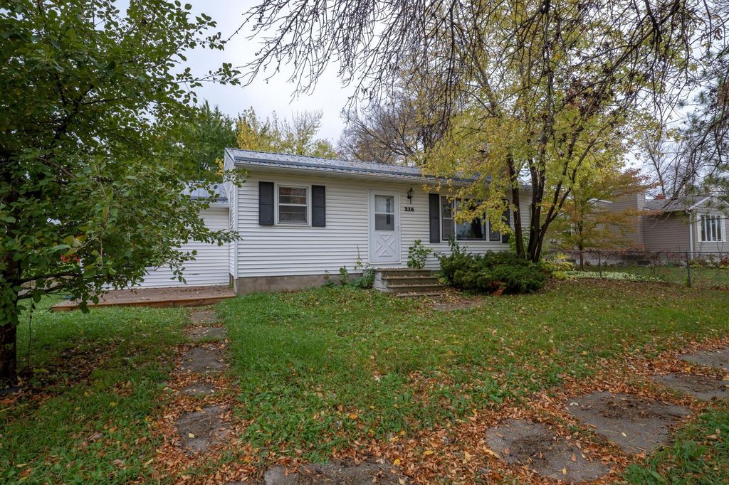 216 1st Avenue E, Halstad, MN 56548 — exterior