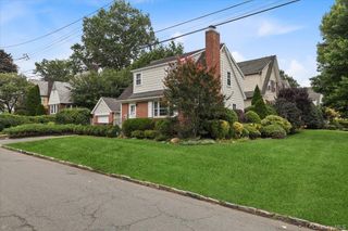 128 Bell Road, Scarsdale, NY 10583