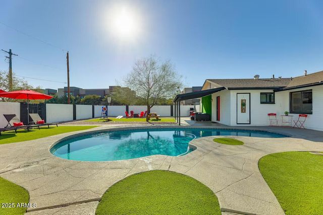 1027 S SIESTA Lane, Tempe, AZ 85281