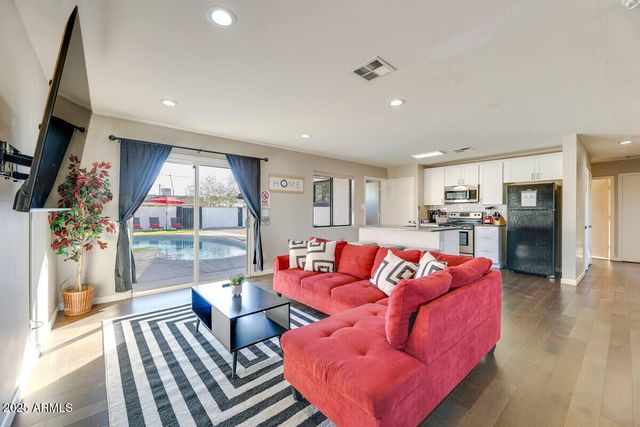 1027 S SIESTA Lane, Tempe, AZ 85281