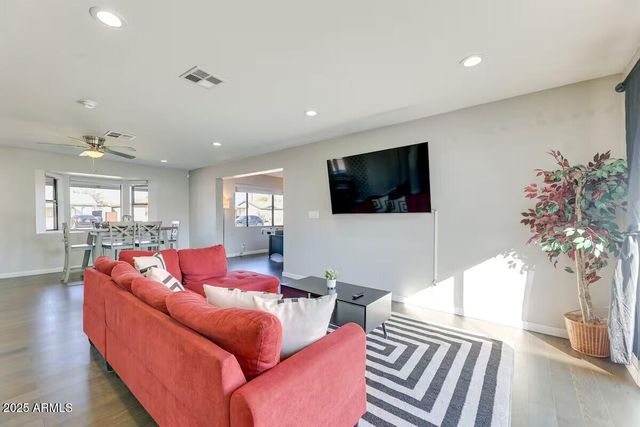 1027 S SIESTA Lane, Tempe, AZ 85281